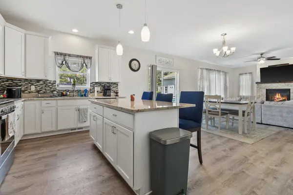 320 W Hunt AVE, Twin Lakes, WI 53181