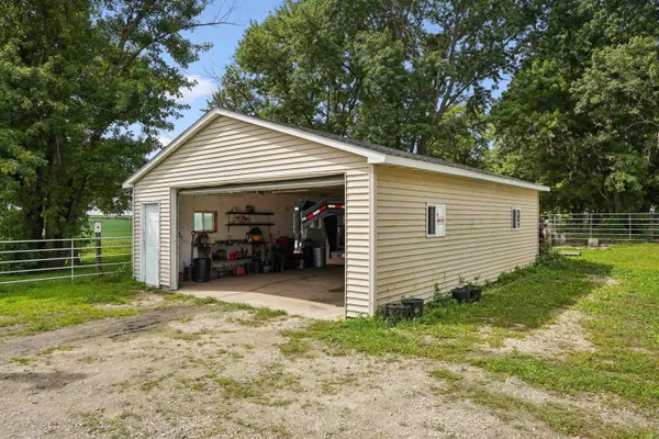 14297 R AVE, Randalia, IA 52164