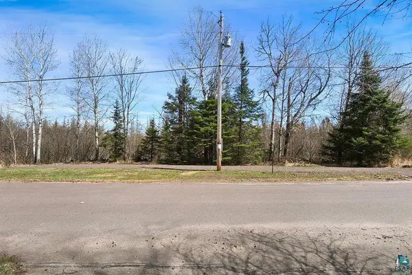 7981 S Dowling Lake RD E, Superior, WI 54880
