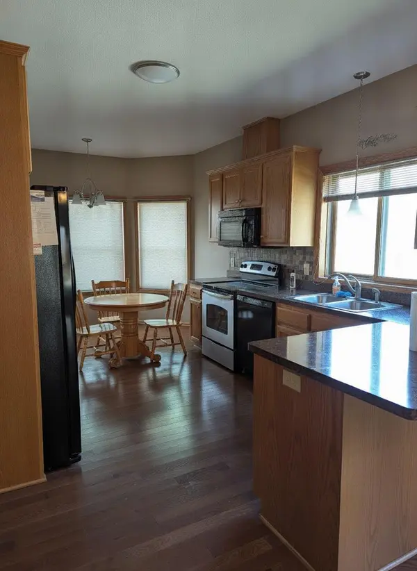 461 Roundhouse ST, Shakopee, MN 55379