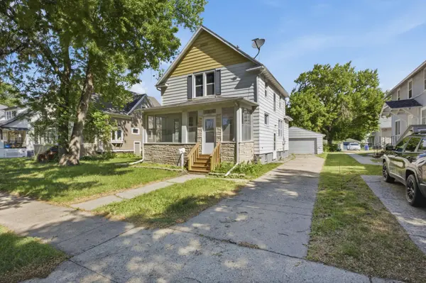 1111 8th AVE N, Fargo, ND 58102