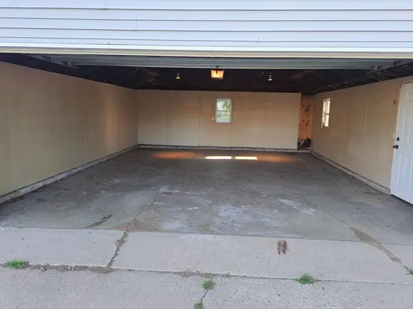 705 Glenview DR, Albert Lea, MN 56007