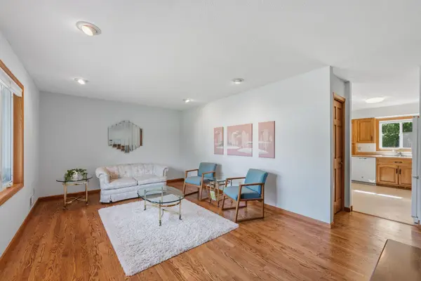 3840 Riverton AVE, Eagan, MN 55122
