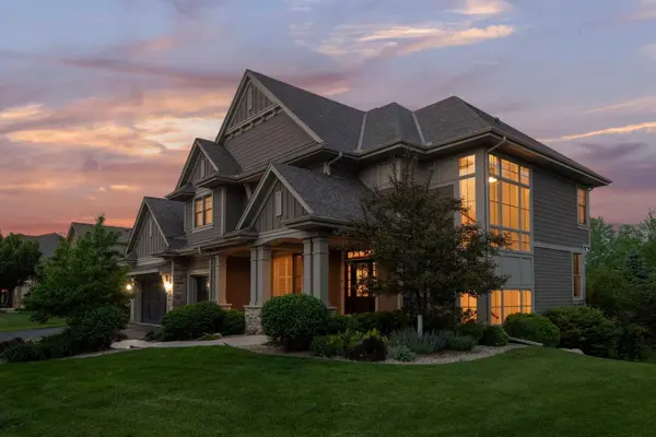 3667 Lerive WAY, Chaska, MN 55318
