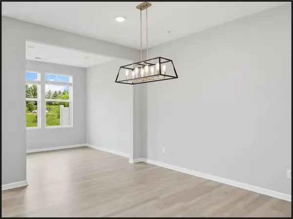 5198 94th LN N, Brooklyn Park, MN 55443