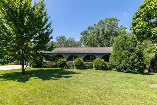 10046 Park AVE S, Bloomington, MN 55420