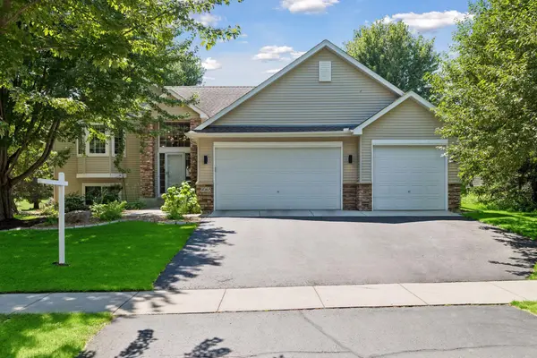 9065 Woodland DR, Minnetrista, MN 55375