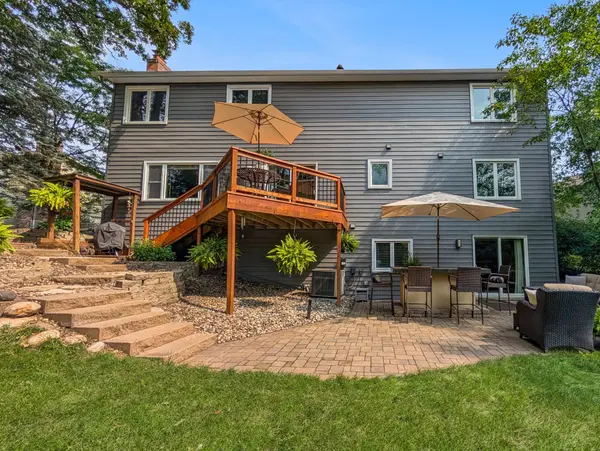 13655 Henna CT, Apple Valley, MN 55124