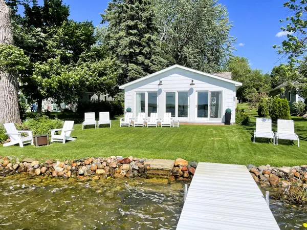 7183 Newcomb AVE NW, Annandale, MN 55302