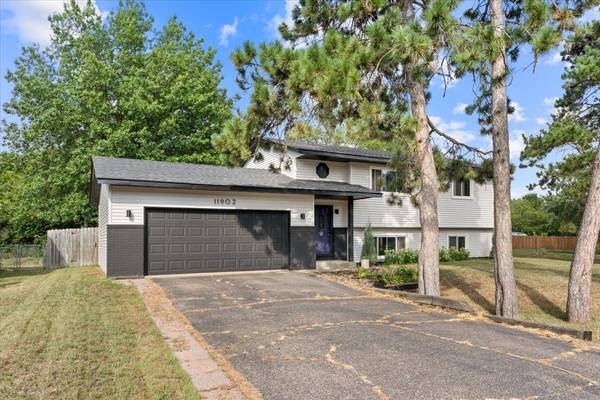 11902 Wisconsin AVE N, Champlin, MN 55316