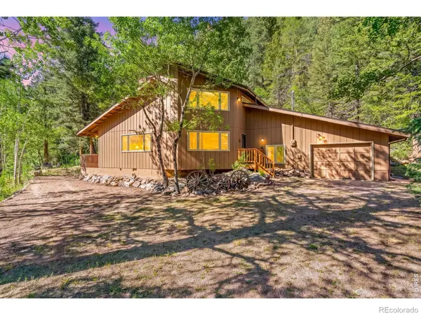 21692 S Saint Vrain DR, Lyons, CO 80540