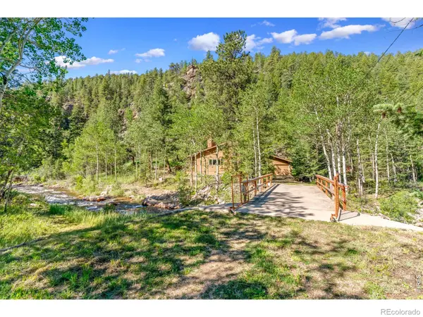 21692 S Saint Vrain DR, Lyons, CO 80540
