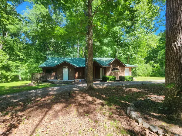 932 Hayes Rd, Lawrenceburg, TN 38464