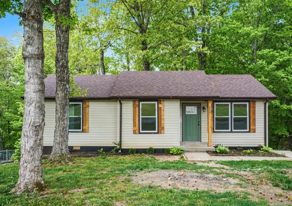 512 Aspen Dr, Clarksville, TN 37042