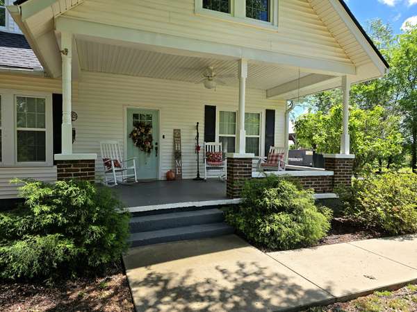 942 Mike Muncey Rd, Mcminnville, TN 37110