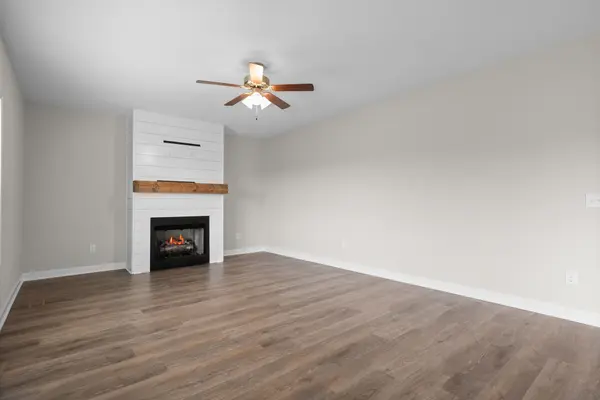 668 Crestone Ct, Clarksville, TN 37042