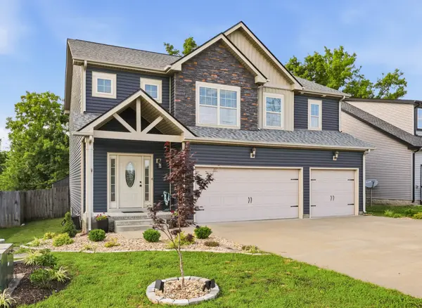 1167 Eagles Bluff Dr, Clarksville, TN 37040
