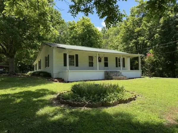 335 Lane Branch Rd, Fayetteville, TN 37334