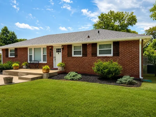 300 Clearview Dr, Smyrna, TN 37167