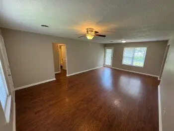 415 Eddy St, Oak Grove, KY 42262