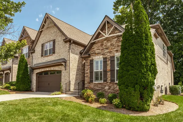 210 Abiding Pl, Goodlettsville, TN 37072