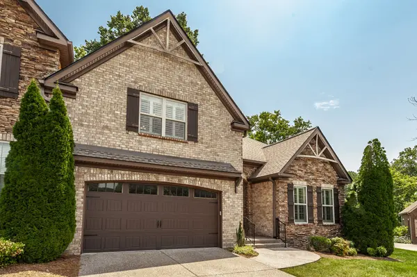 210 Abiding Pl, Goodlettsville, TN 37072