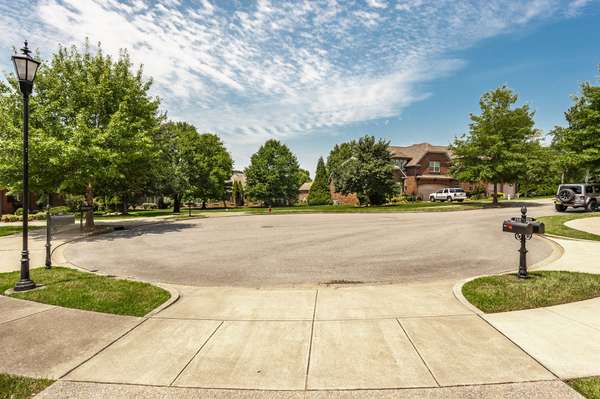 210 Abiding Pl, Goodlettsville, TN 37072