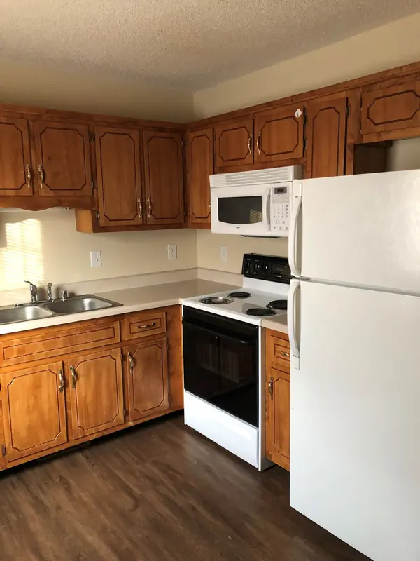 104A Tennessee Ave, Oak Grove, KY 42262