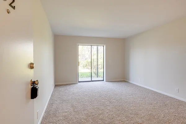 555 N DuPont Ave #D82, Madison, TN 37115