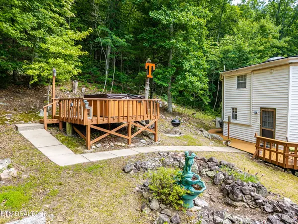 4839 Butterfly Gap Rd, Maryville, TN 37803