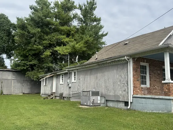 210 S Foster Ave, Gallatin, TN 37066