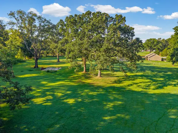 9846 Old State Route 1, New Johnsonville, TN 37134