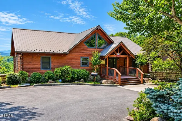 1959 Blackthorn Trail, Sevierville, TN 37876