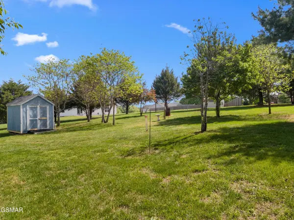 2150 Katie Lane, Dandridge, TN 37725