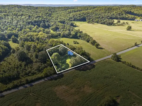 11585 Bakerville Rd, Waverly, TN 37185