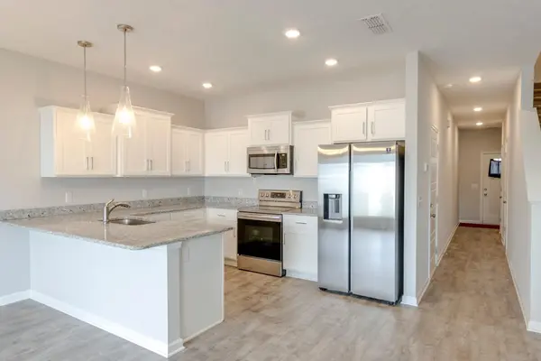4327 Doral Dr, Murfreesboro, TN 37127