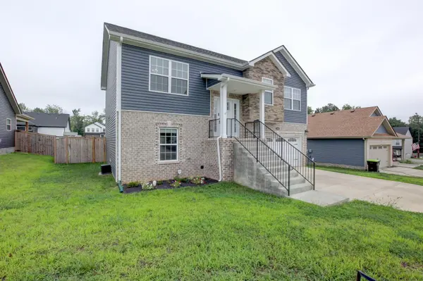 458 Irish Hills Dr, Clarksville, TN 37042