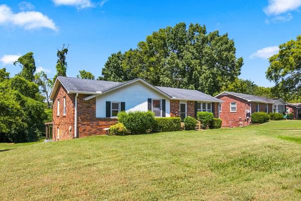 8219 Luree Ln, Hermitage, TN 37076