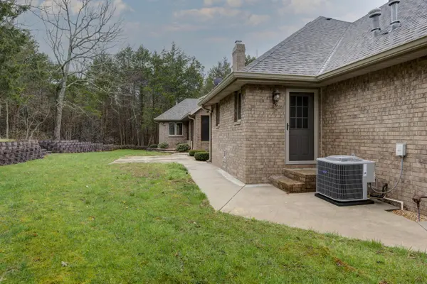 9258 E Riverview Drive, Rogersville, MO 65742