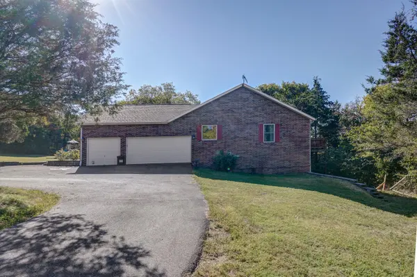 230 Lynwood Drive, Walnut Shade, MO 65771