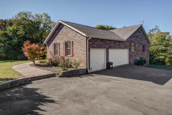 230 Lynwood Drive, Walnut Shade, MO 65771