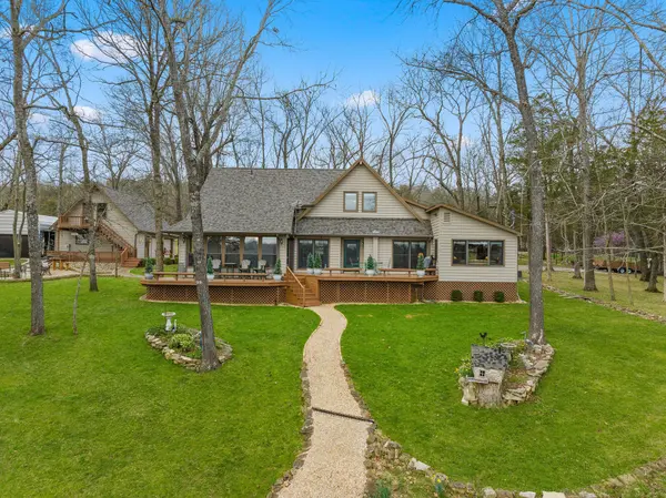 23135 E Mockingbird Drive, Golden, MO 65658