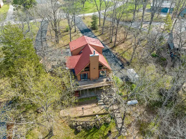 28018 Farm Road 1225, Golden, MO 65658