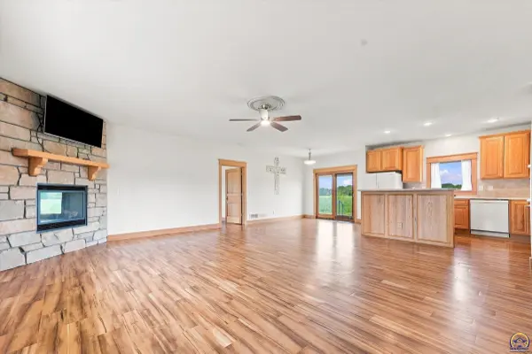 409 Wheeler Ave, Mcfarland, KS 66501