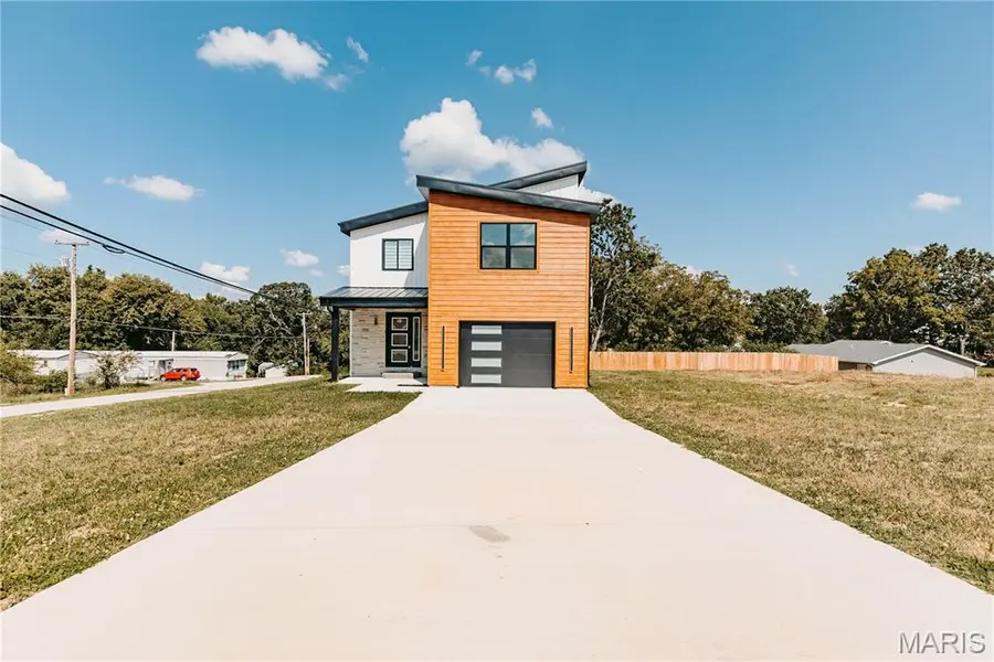 501 N Pine ST, Dixon, MO 65459