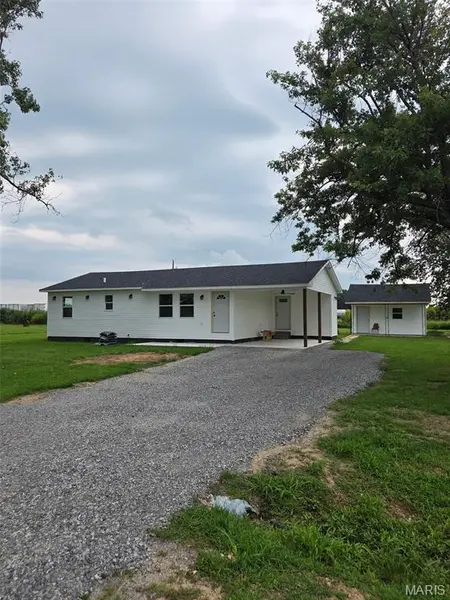 39594 County Road 227A, Campbell, MO 63933