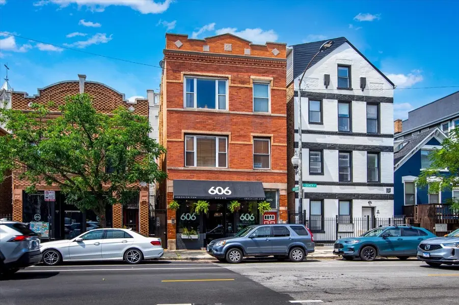 2100 N Damen AVE #3F, Chicago, IL 60647