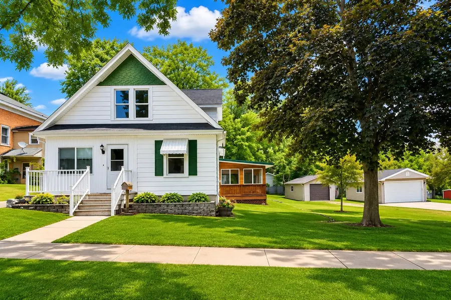 110 S SWETTING ST, Berlin, WI 54923