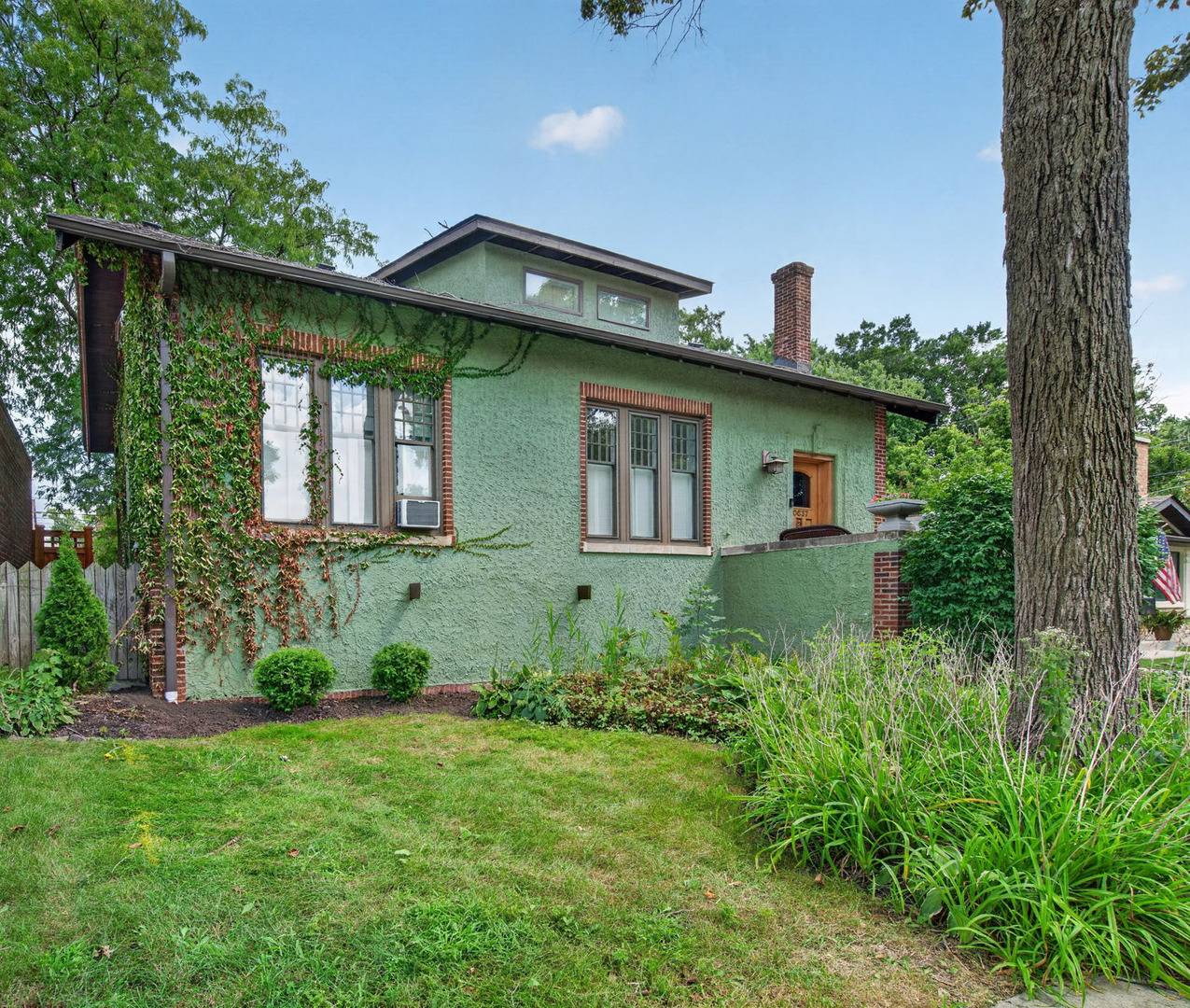 10637 S Oakley AVE, Chicago, IL 60643