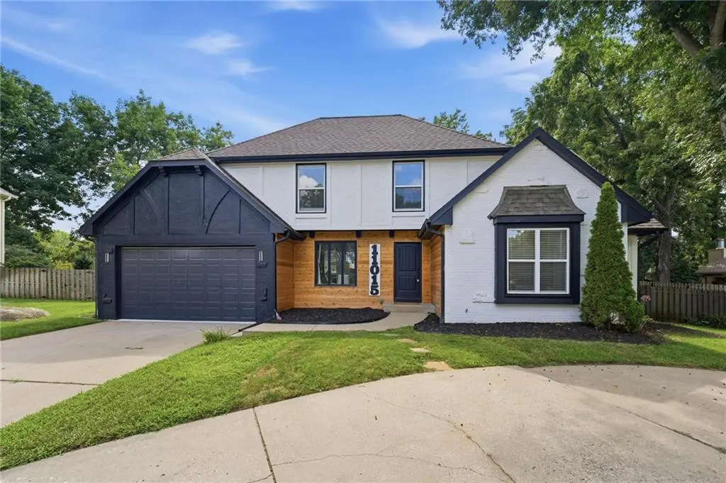 11015 W 120th TER, Overland Park, KS 66213